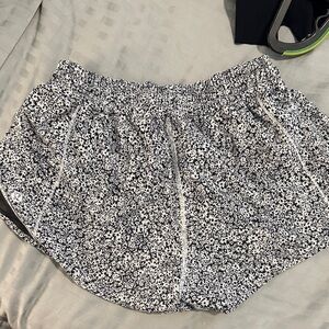 Lululemon Athletica Monochrome Patterned Shorts